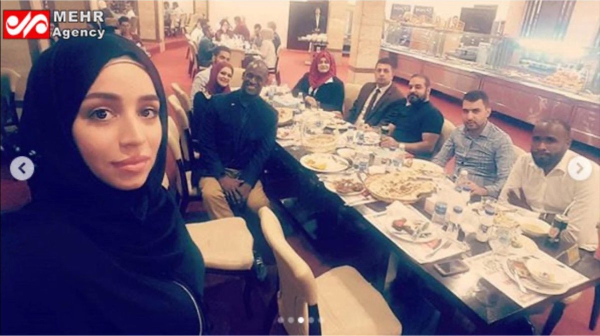 hiba_alnnayib's tweet photo. 🛑صورتان لشخصين مع القنصل الاميركي في البصرة .
وفي نفس المكان ومع اخرين .
احدهم اصبح رئيس وزراء العراق وهو علي الزيدي
والثانية قتلت لان الصورة اصبحت دليل ادانة 
انها ابنة سفارة ! 
وهي الشهيدة أيقونة تشرين د. ريهام يعقوب . https://t.co/lp7LSUzsuq