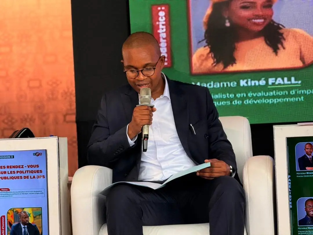 amuyakar_Ndoy's tweet image. La JPS 🇸🇳 a tenu hier au Musée des Civilisations Noires son 3e « Rendez-vous des Politiques Publiques »
Session de formation stratégique marquée par l'appel du president Ousmane #Sonko. Le leader incontesté a exhorté la jeunesse à s'armer de savoir et s'éloigner de l'égocentrisme