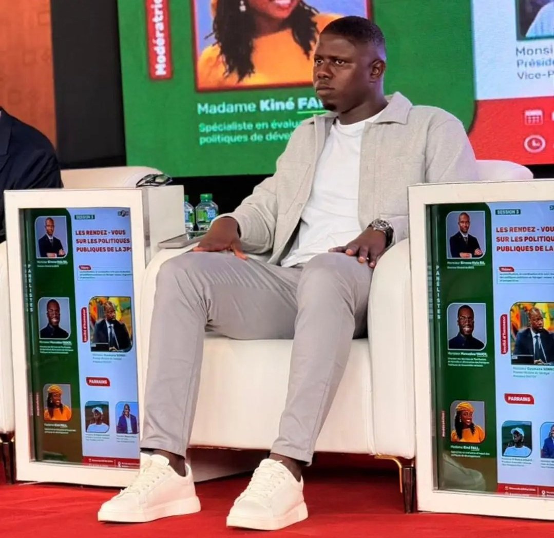 amuyakar_Ndoy's tweet image. La JPS 🇸🇳 a tenu hier au Musée des Civilisations Noires son 3e « Rendez-vous des Politiques Publiques »
Session de formation stratégique marquée par l'appel du president Ousmane #Sonko. Le leader incontesté a exhorté la jeunesse à s'armer de savoir et s'éloigner de l'égocentrisme