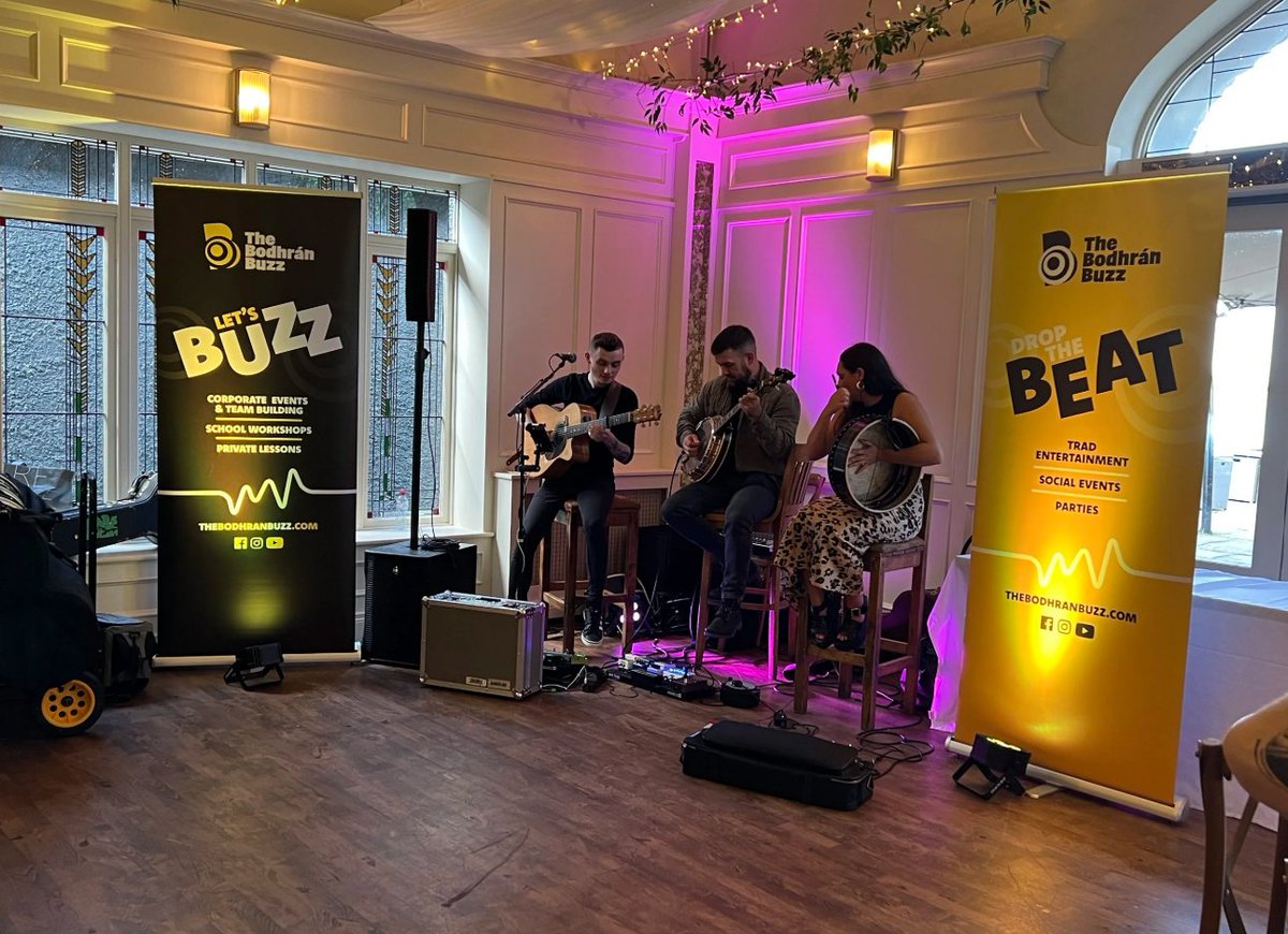 TheBodhranBuzz's tweet photo. Your wedding drinks reception is where the celebrations really begin 🥂✨

Live trad music creates an unforgettable atmosphere from the very first tune and it adds a real sense of Irish warmth and culture to your day 🇮🇪🎻

Read the full blog post: https://t.co/XvhoqXSSR6 https://t.co/HnDpjWEgpX