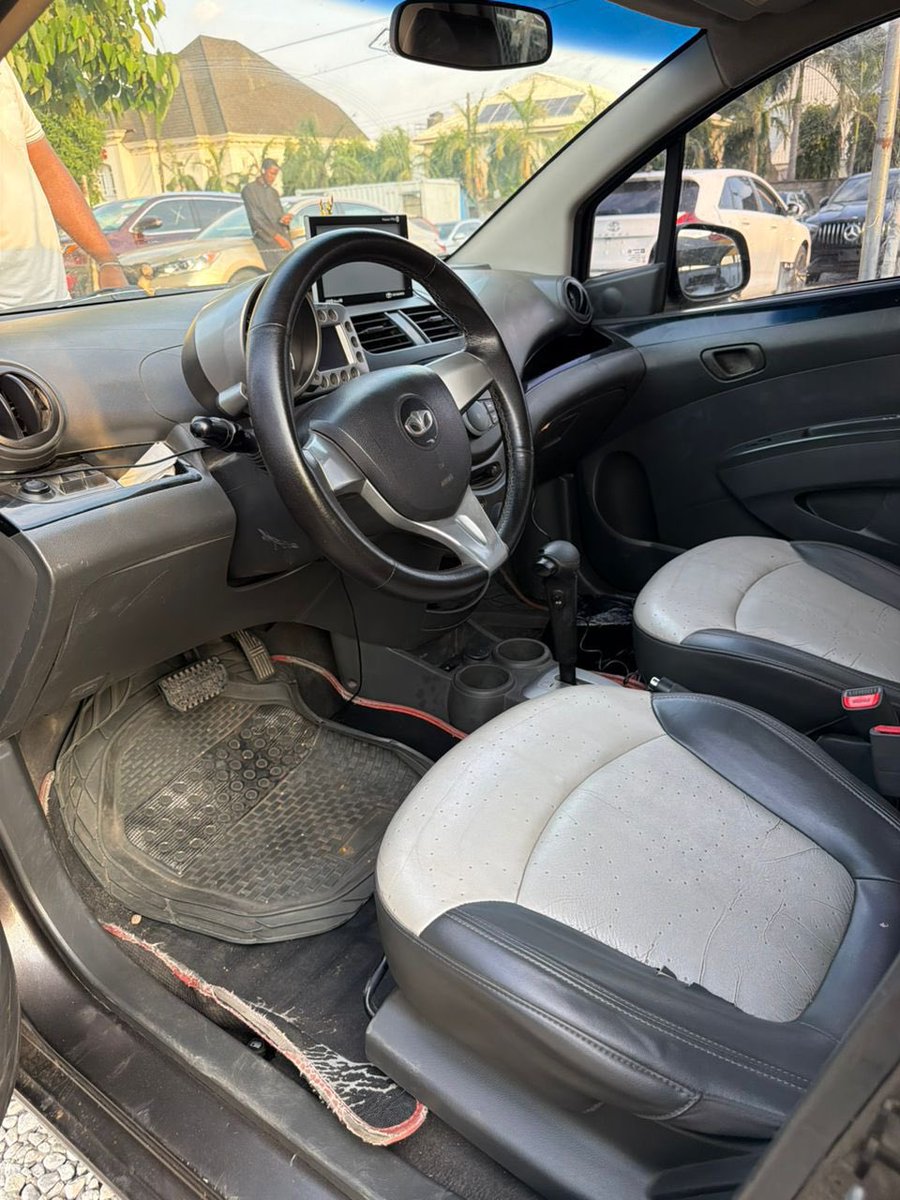 IamJustUstaz's tweet image. Fuel Eco available ✅ 
Neatly used Matiz Jazz 2012/13model, 

Original papers, 
Faultless,
Untempered engine &amp;amp; chilling AC

Price: 4.4M 

Location: #Abuja 

Pls retweet 🙏🏿