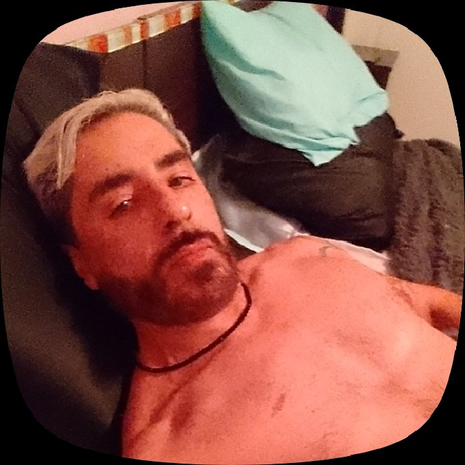 Javier_Labella's tweet photo. Para qué usar las insrantaneas de IG?
Más ganas de haber seguido en la cama... Pero no, lunes en la oficina https://t.co/fZfD1F4R1C