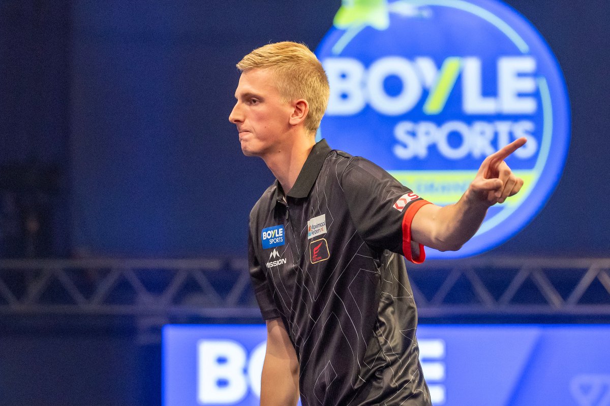 dartfreakz's tweet image. 🎯 Players Championship 13 is los in Hildesheim! Met 22 Nederlanders en 5 Belgen in actie belooft het een interessante ProTour-dag te worden 🇳🇱🇧🇪 Volg alle wedstrijden en uitslagen via Dartfreakz.nl 👇
dartfreakz.nl/pdc2/live-i-pl…

#pc13 #protour #pdc #darts #dartfreakz
