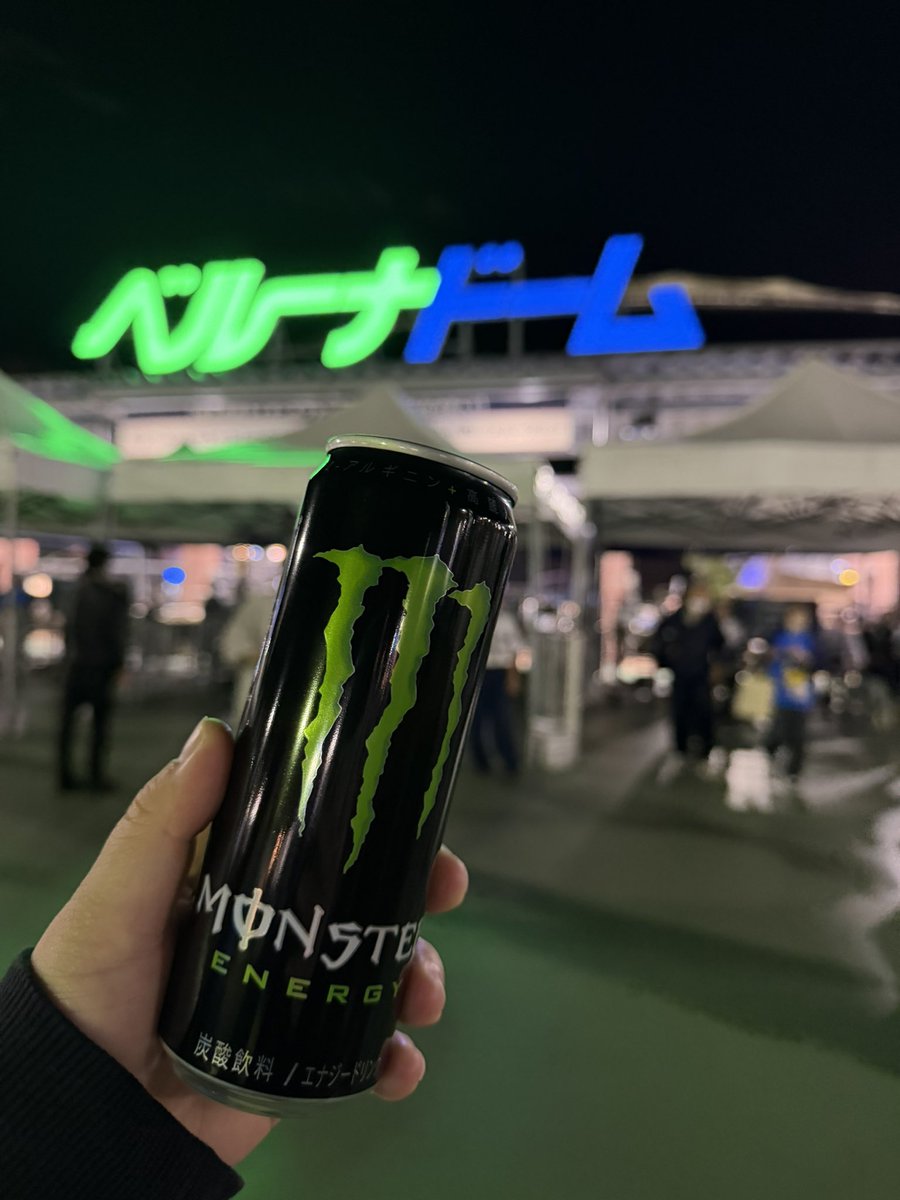 さー tweet media