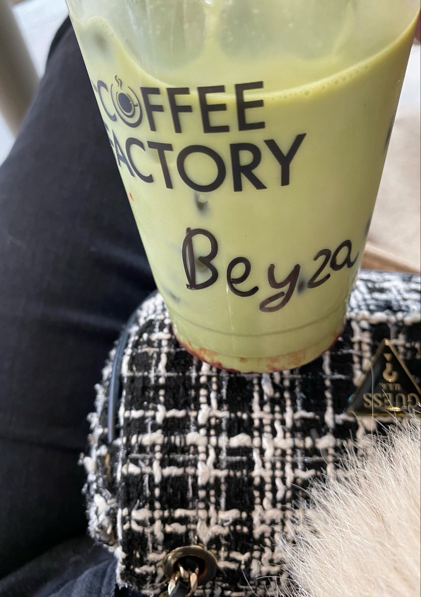 beyza💋 tweet media
