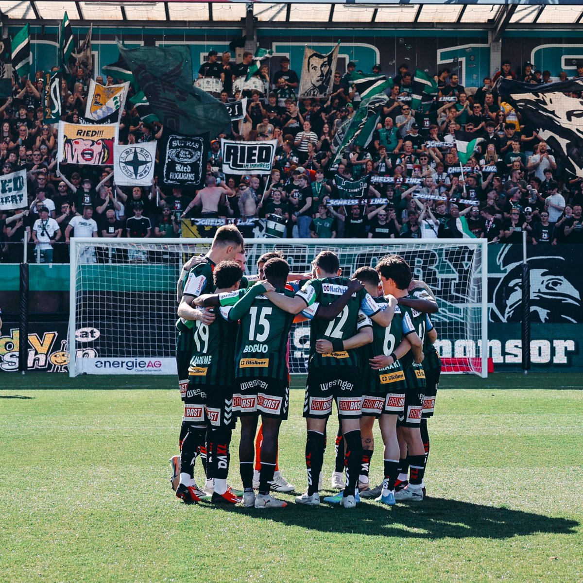 svried1912's tweet image. Das war der vergangene Spieltag! 📸⚫🟢

An dieser Stelle nochmal herzlichen Dank an HandyShop für das Spielsponsoring! 🙌🏻🔝

#svried #seit1912 #desismeiverein