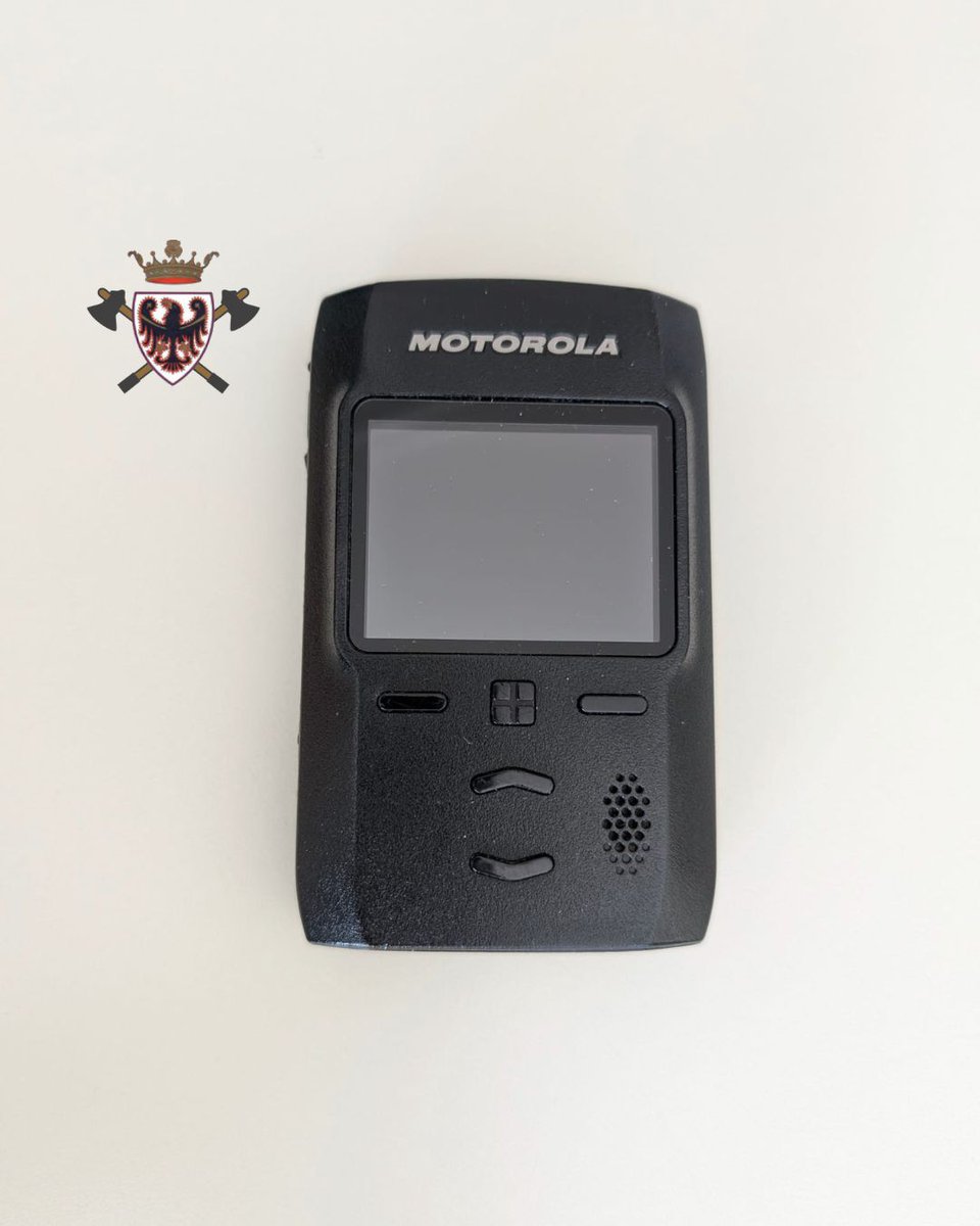 fedvvfvoltn's tweet photo. Prosegue la distribuzione, ai corpi dotati di cercapersone Tetra, dell’app FirePi, sviluppata dalla Federazione.
Si tratta di uno strumento di supporto all’allertamento primario, che avviene tramite il sistema di cercapersone digitale Tetra. #vvftrentino https://t.co/OicgHRE7th