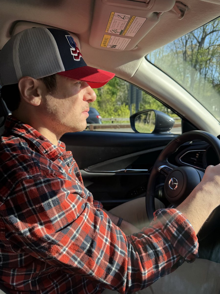DanMiressiCT's tweet photo. Good morning Nutmeggers, let’s have a Monday. Headed up to Capital City. I’ll be on Talk of Connecticut with Gary Byron at 103.3 FM, 1360 AM, 104.5 FM, or 610 AM, tune in. Let’s start the week RIGHT! #CT4ward https://t.co/e5s26kS8yE