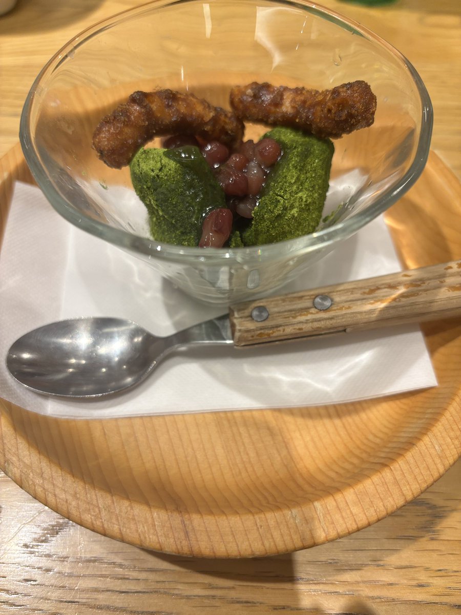デザートまで食べて満足した！