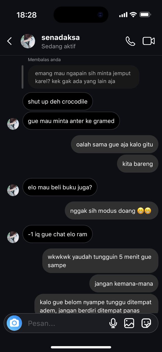 Biru. tweet media