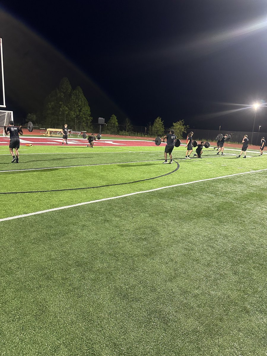 BeckleyFB's tweet image. What a beautiful spring morning!!!Bunch BECKLEY kids getting better!!!
#BUILTDIFFERENT