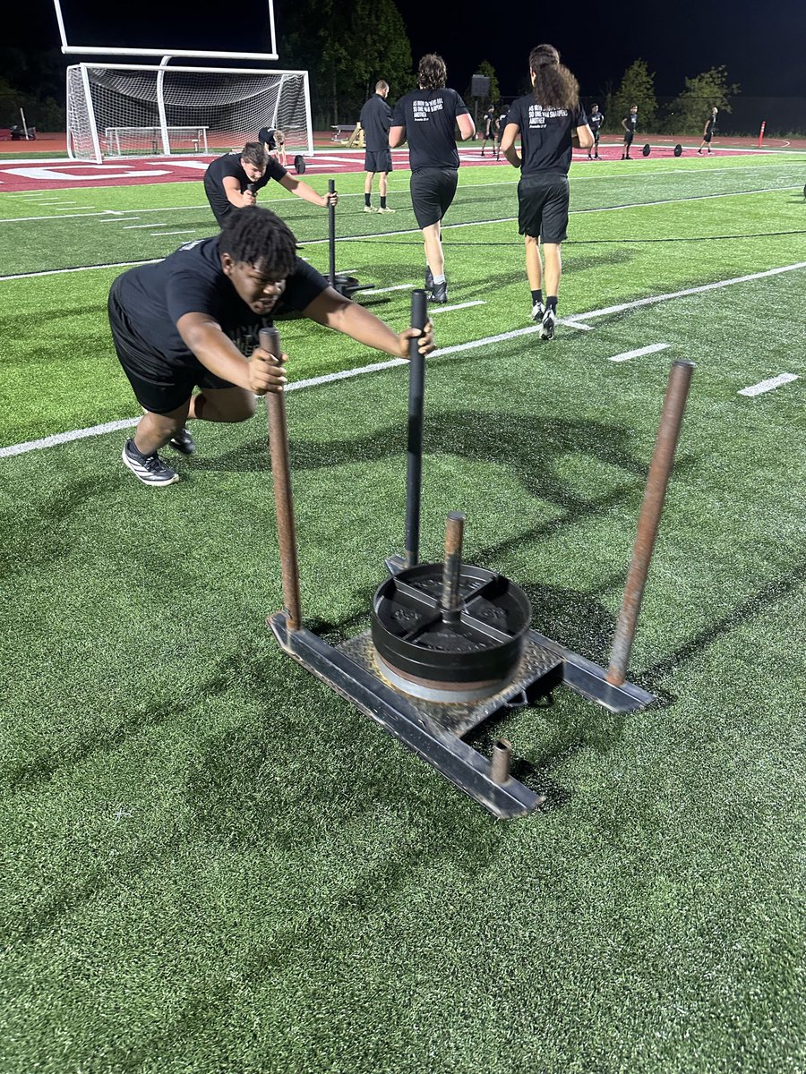 BeckleyFB's tweet image. What a beautiful spring morning!!!Bunch BECKLEY kids getting better!!!
#BUILTDIFFERENT