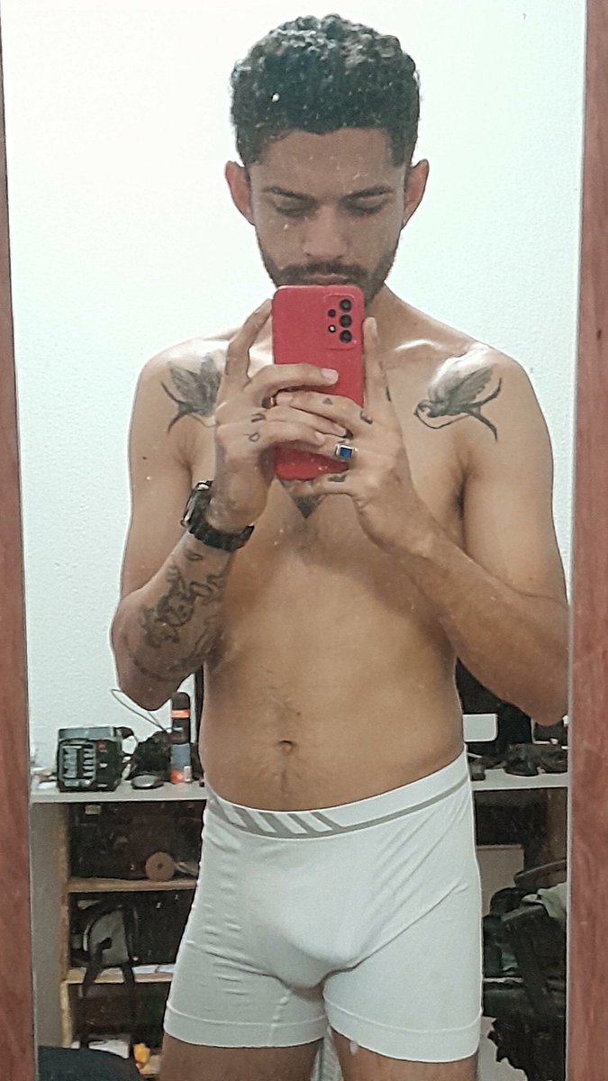 castrosagaz's tweet photo. Achei grande essa cueca, porém confortável... https://t.co/cWOjQCtRfb