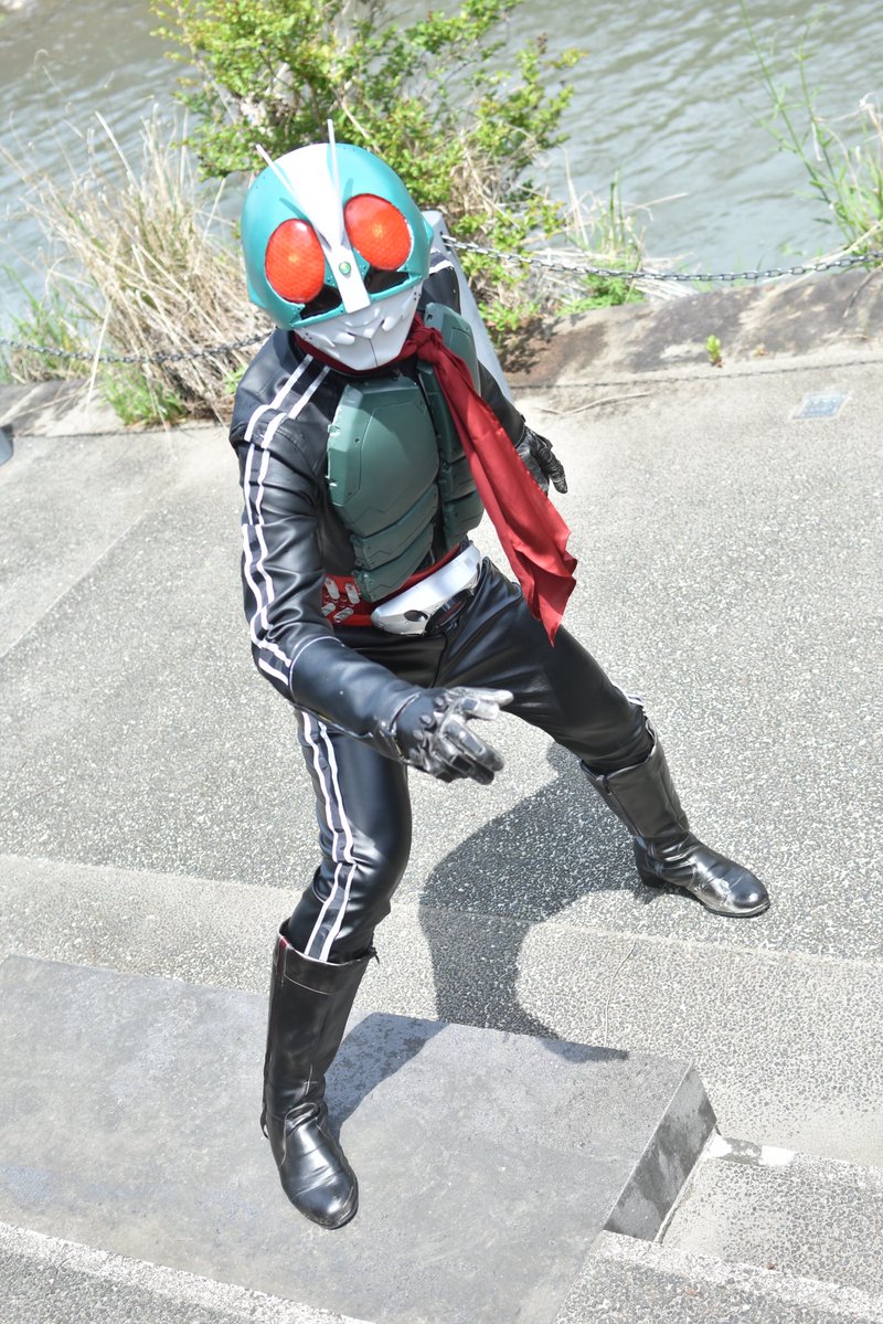 シン初コスライダー tweet media