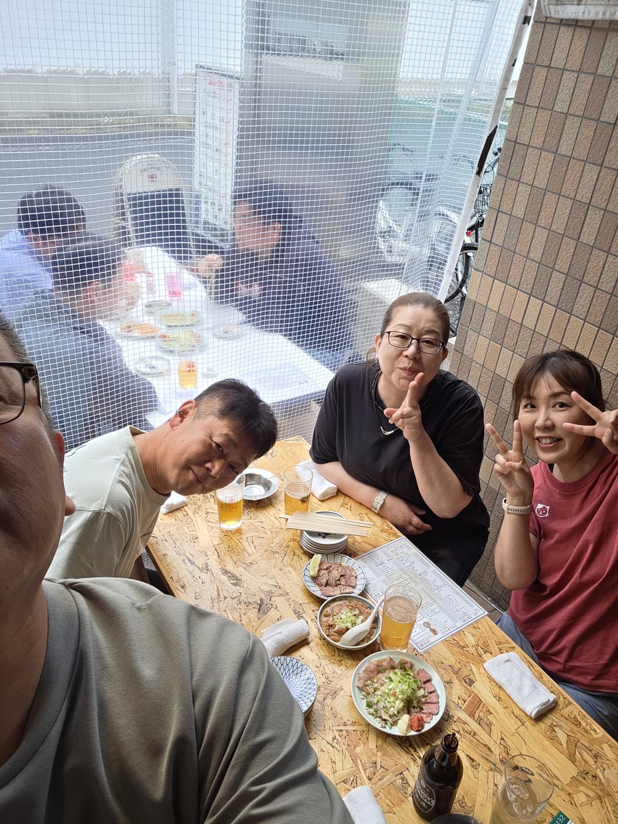a_kohji's tweet photo. 北海道の標茶から「たつみくんとゆう子ちゃん」が来たぁ~😁
昨日から家に泊まって酒盛りです🍺
AUTOBOYにもみんなで行ってかなり盛り上がりました🎯
案の定今朝はやられてましたが...
で、今日は南越谷でやってま~す😁
#赤石順子プロ
#秋元均プロ
#越前修プロ
#AUTOBOY https://t.co/OmrYUhlZLp