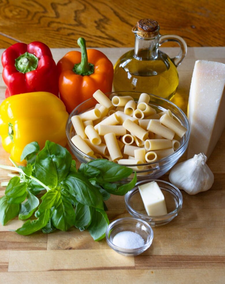 giangiskitchen's tweet photo. Simple pasta, big flavor ๐โจ
Roasted peppers + garlic = perfection.
https://t.co/dqeF4CHXfe
#PastaRecipe #EasyDinner #ComfortFood #ItalianInspired #GiangisKitchen #WeeknightMeals https://t.co/GCnsVtvLPN