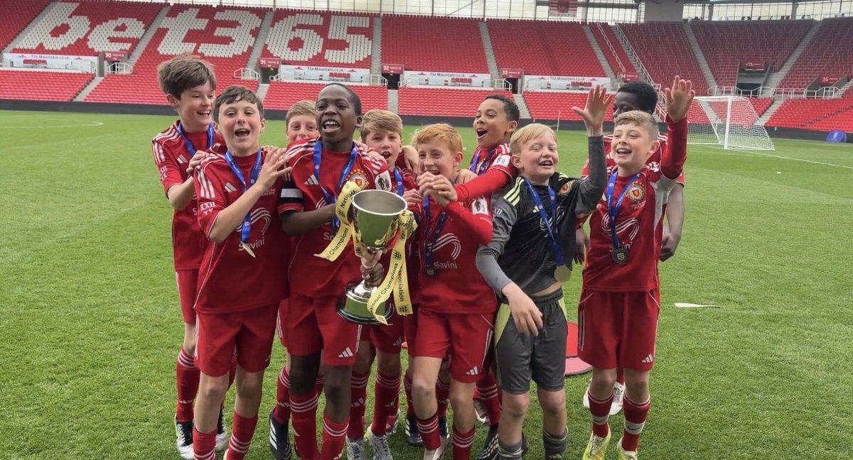 LpoolSchoolsFA's tweet photo. U11 boys national champions again. 5 yrs on the bounce!! What an achievement. Well done lads. https://t.co/GeN1V0r8sV