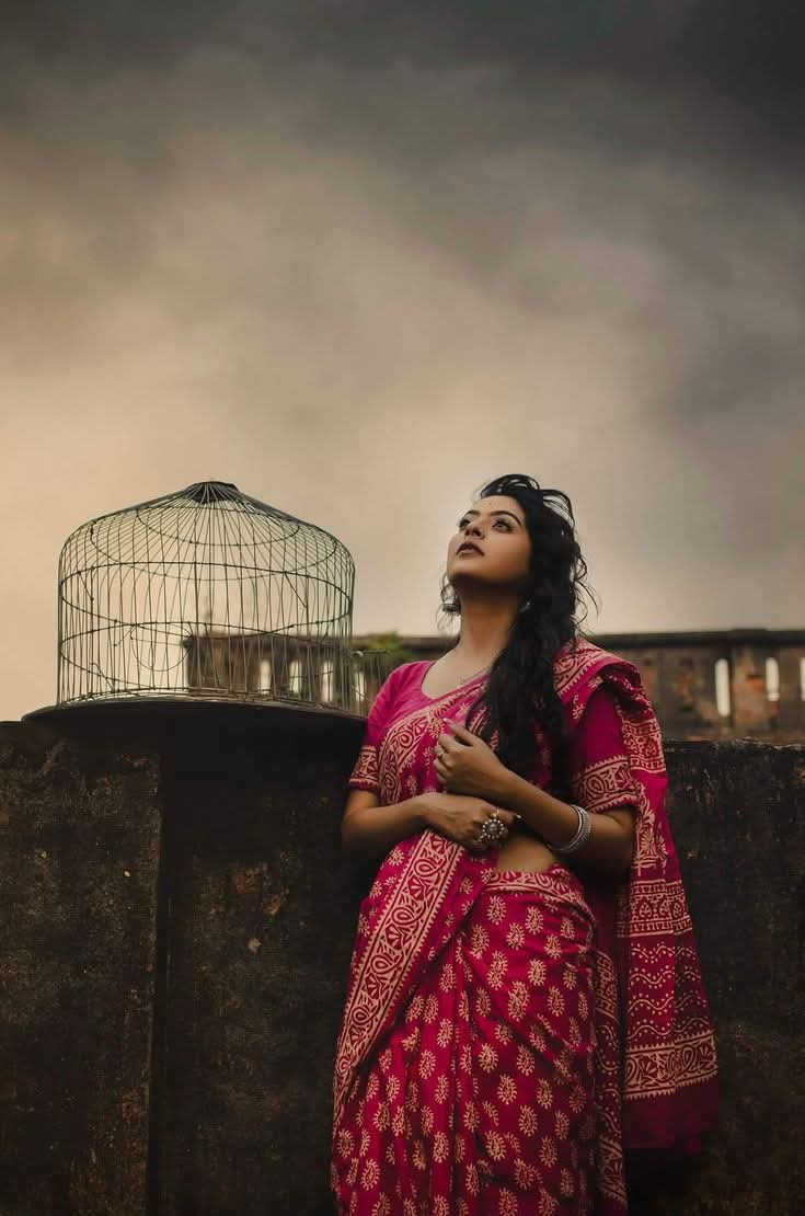 কঠিন সময় আপনাকে গড়বে, আর খারাপ সময় আপনাকে সতর্ক করবে, জীবনে দুইটারই প্রয়োজন আছে..!!💔🥀
#_JSJ