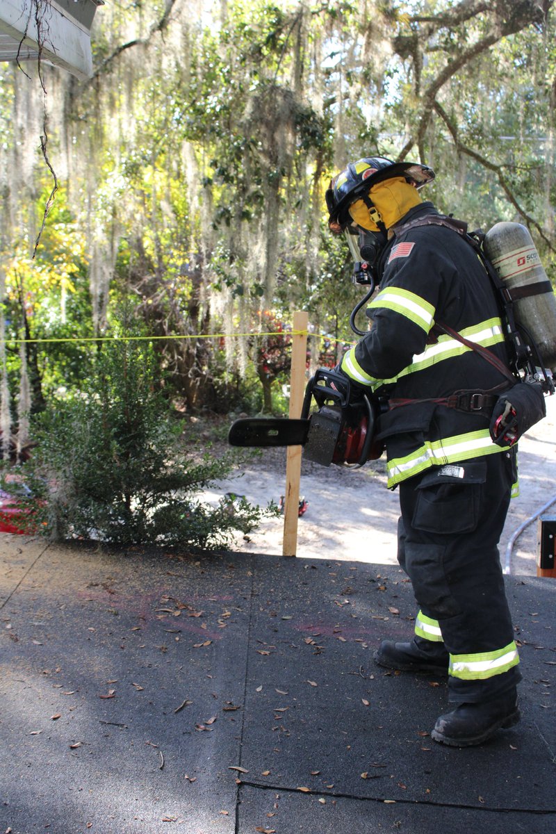 OviedoFire's tweet photo. We want to wish all firefighters a very happy International Firefighters' Day!  On this day, we honor the men and women who serve with dedication, lead with courage into dangerous situations, and sacrifice for the safety and wellness of our community.  Thank you! https://t.co/ttUBFnphgS