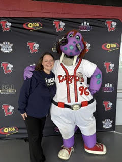 EastJacksonCS's tweet photo. The cool weather and dark clouds did not dampen the spirits of the 7th and 8th graders who earned the privilege of attending the Lugnuts this past Wednesday.  A's, B's, C's, and positive behavior were the ticket to a fun day of peanuts, popcorn, and baseball with friends! https://t.co/BPyBoOdEXV