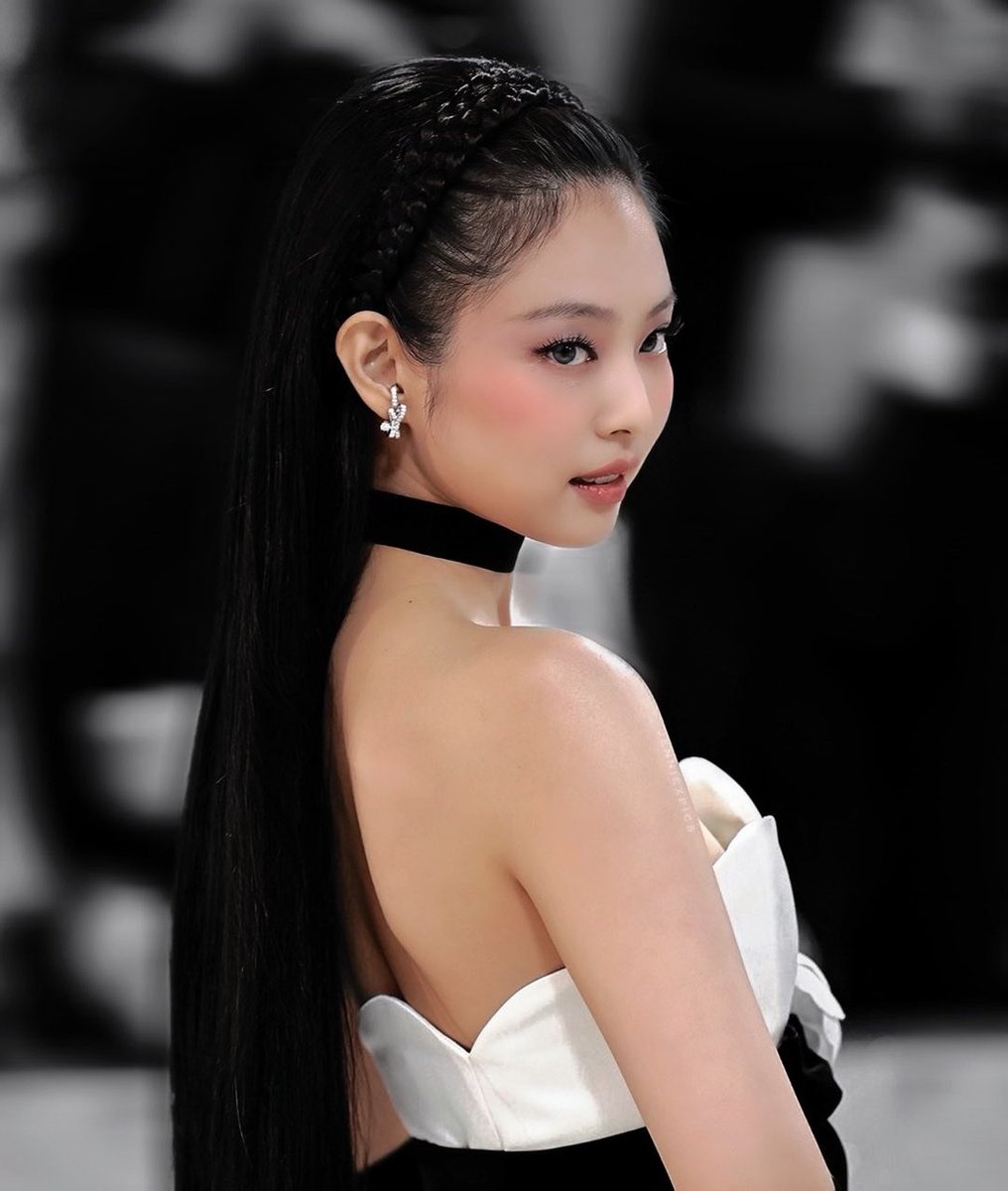 jennie tweet media