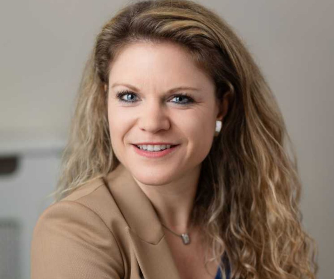 CenLinea's tweet photo. 🗣️"Es positivo que países como Francia y Gran Bretaña no se hayan sumado a esta guerra" Anette Idler (@AnnetteIdler),  directora del Programa Minerva de Seguridad Global en la Escuela de Gobierno Blavatnik.
📻Escucha la entrevista completa 👇 
https://t.co/PwDKnje7UI https://t.co/QvNrOQ87Fp