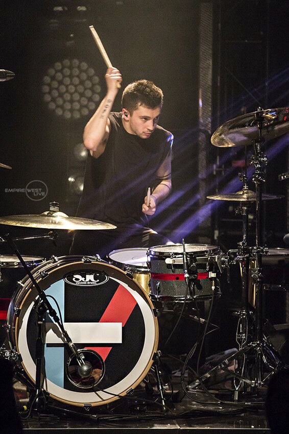 Isabella |-/ tweet media