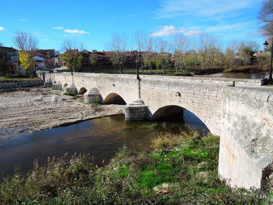 LJRValladolid's tweet image. El Valle del Río Vega se consolida como un entorno de referencia para disfrutar de la naturaleza.

Un territorio marcado por el paisaje, la historia y el valor de sus pueblos, que invita a descubrir rutas, tradiciones y espacios únicos junto al río.

#Valladolid #TurismoRural