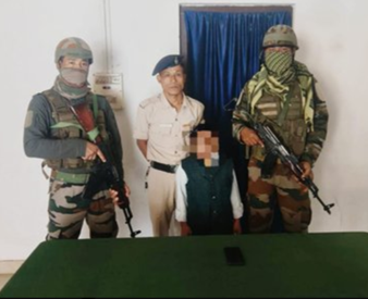 SiyanaShaji's tweet image. Assam Rifles arrested NSCN(K) cadre Kamnong Pangtha &amp;amp; OGW Gopang Negimu in an intel-based op in Changlang, Arunachal Pradesh.
The duo was allegedly involved in extortion &amp;amp; recruiting local youths.
Strong counter-insurgency action in the Northeast.
#AssamRifles #ArunachalPradesh