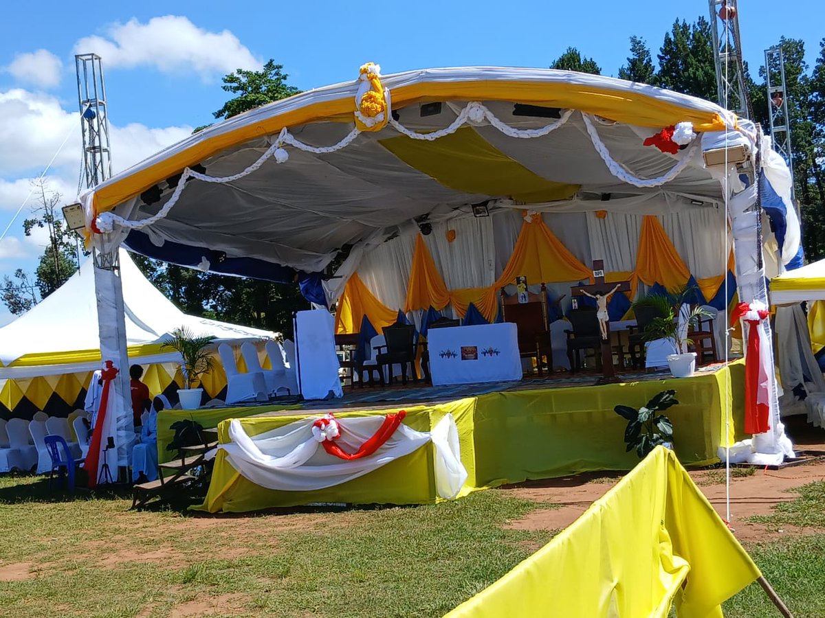 RadioPacisGulu's tweet photo. GANAL Prayer Peace Week kicks off in Lira City at Lango College Grounds, bringing faith leaders and believers together under the call for peace.
 Bishop Santus Lino Wanok led the opening.

📷 Ambros Okai

#PeaceWeek  
#GANAL 
#RadioPacisNews https://t.co/ak7GmhJGmw