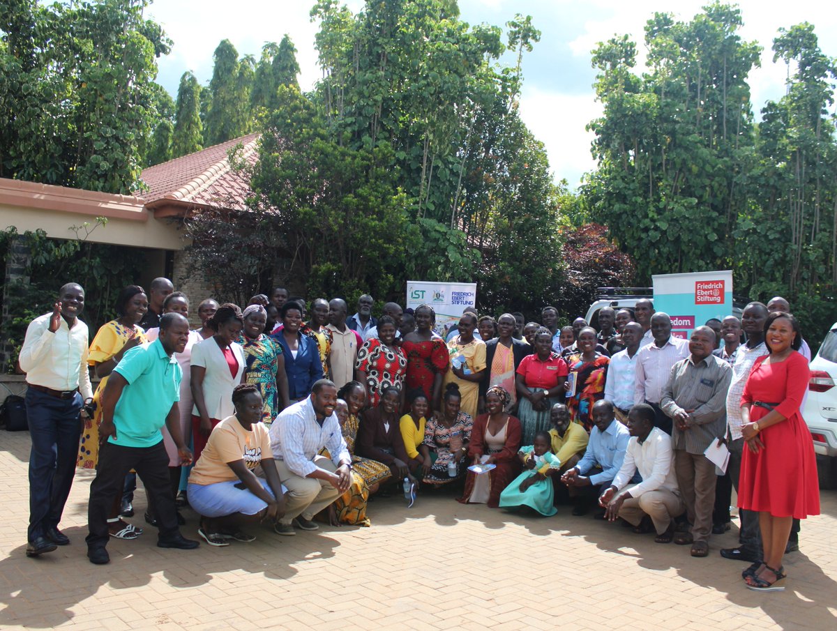 IST_Uganda's tweet photo. What a powerful week it was in Soroti! 📍

Last week, IST with support from @fesuganda   , concluded its engagement on inclusive market governance starting with a 2-day reflective session for market leaders and culminating in a high-impact dialogue with over 70 participants. https://t.co/buxcCT8aur