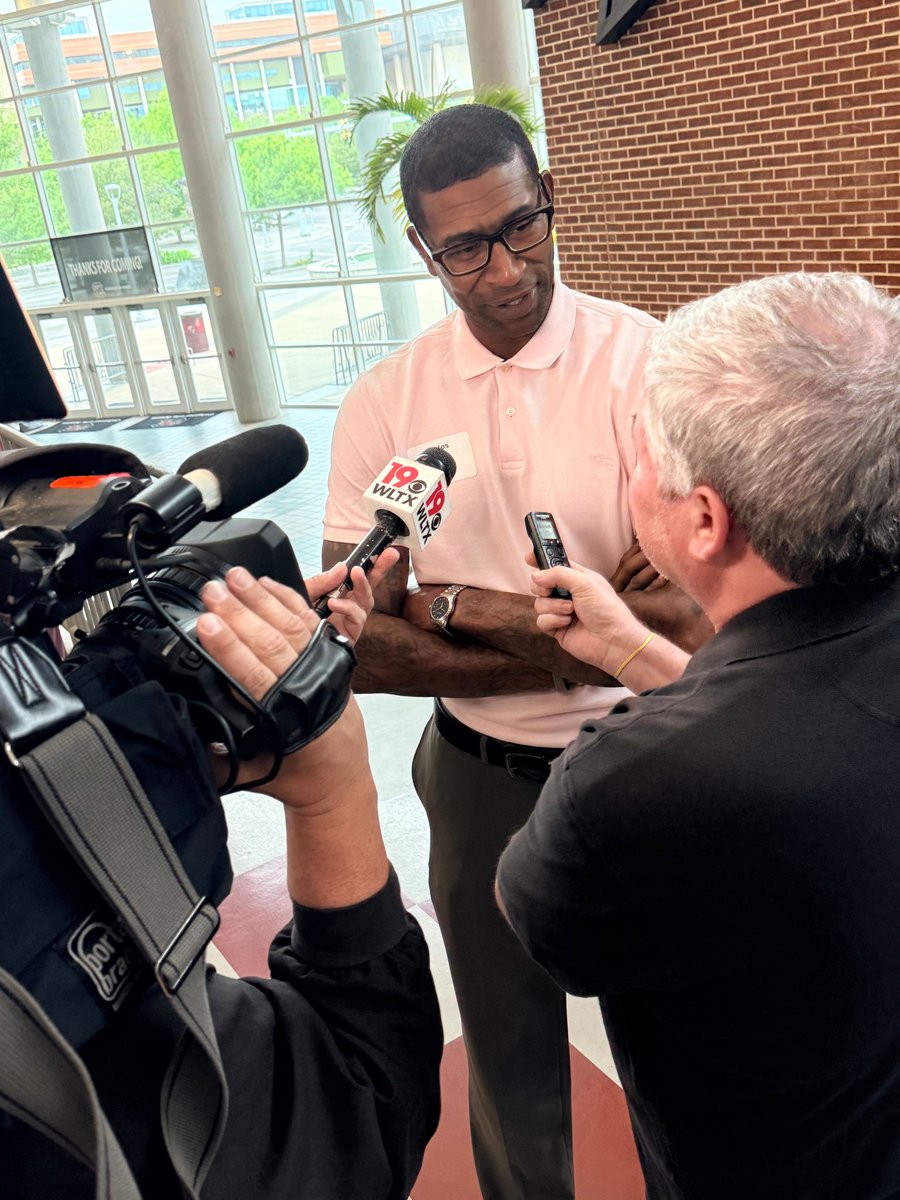 Cpowell15's tweet photo. I’m super geeked today….what a GREAT morning!!! This past weekend gave me a whole new level of energy being back with my Gamecock family. Celebrating 20 years and honoring Coach Dave Odom…man, what a special reunion. Truly unforgettable! https://t.co/zcnUzlu9OY