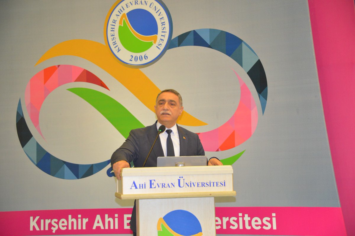 mkarahoca's tweet photo. Fizik Tedavi ve Rehabilitasyon Yüksekokulu’nun düzenlemiş olduğu “Fizyoterapide Kariyer Zirvesi” programında konuşmacı olarak yer alan Nevşehir Milletvekilimiz Sayın Emre Çalışkan ve programa katılım sağlayan Kırşehir Milletvekilimiz Sayın Necmettin Erkan’ı üniversitemizde ağırlamaktan memnuniyet duydum.
@NecmettinErkan_ 
@EmreCaliskan_50 
@TFD1969