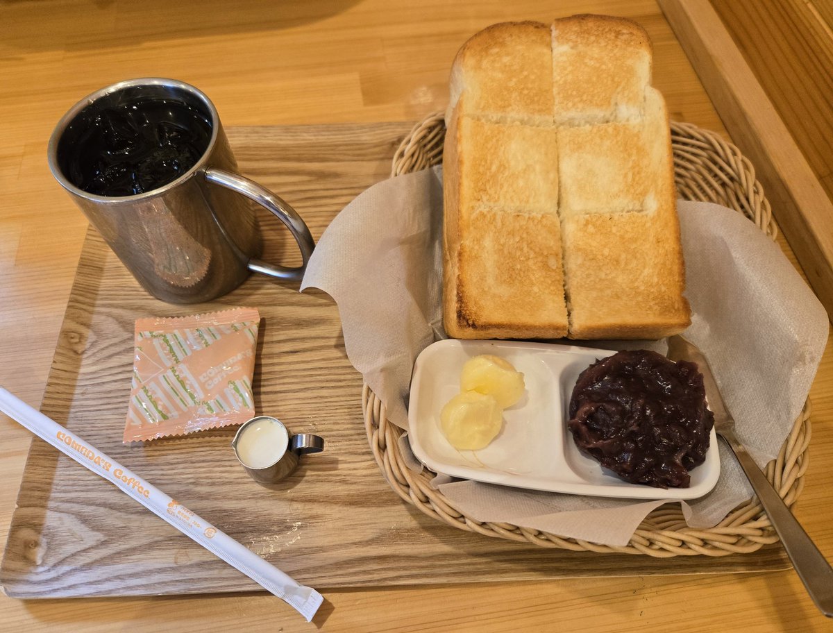 lockenbooth's tweet photo. コメダで小倉トースト🍞
厚切りが美味しい https://t.co/cHeD3mSeYc