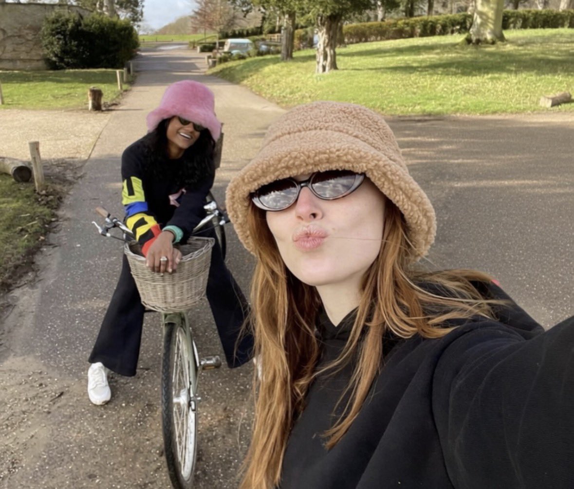 All about Phoebe Dynevor tweet media