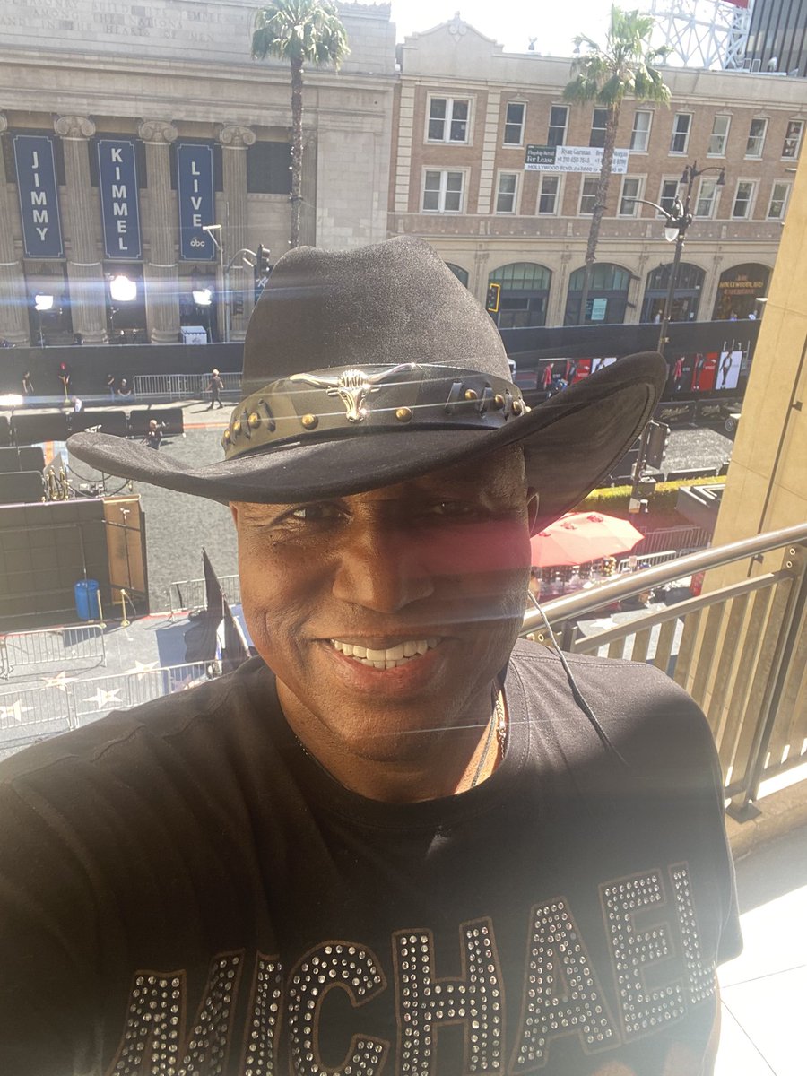 69thoscars's tweet photo. @DeionSanders #GODISREAL.  CONGRATULATIONS PRINCE NEPHEW!!! 🫡 🏈 You set the standard for your generation! Keep up the good work! ROLL ON!!! Ur UNK “BIG COUNTRY COWBOY “🤠 DEE THOMPSON #2LEGENDARY https://t.co/4FHijIuEd3