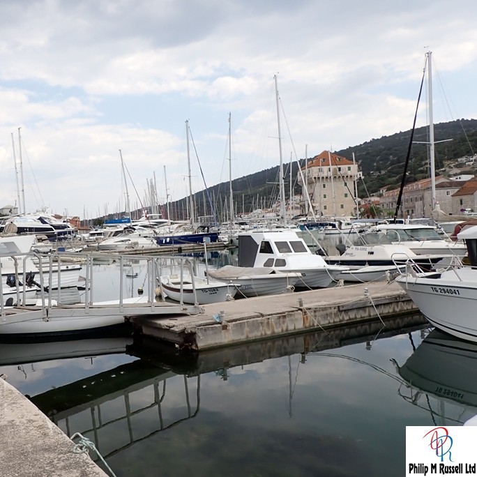 PhilipMRussell1's tweet image. Day 2 in Croatia… and I’ve discovered something:

Croatian roads are NOT designed for cautious British drivers

Narrow lanes, mystery islands, wrong turns… and a raspberry-related incident

pmrsailing.uk/Holiday-2026/D…

#Sailing #LearningJourney #Croatia #TravelExperience