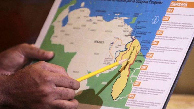 avnve's tweet image. #Gobierno || Venezuela ratificará ante la CIJ su derecho histórico sobre la Guayana Esequiba

Hasta el 11 de mayo se desarrollarán las audiencias destinadas a  revisar la validez del laudo arbitral de 1899, el cual estableció la  frontera entre ambas naciones durante la época