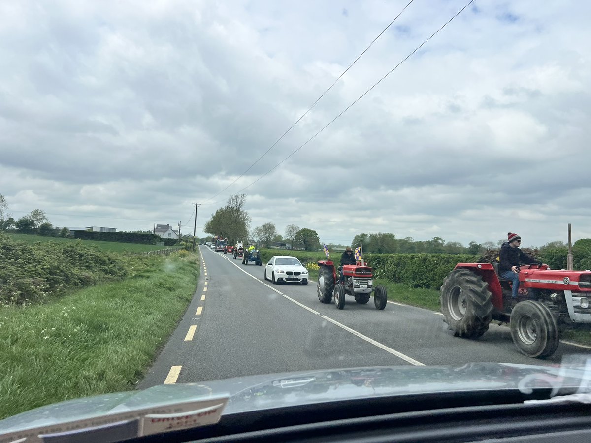 DebbieAAldrich's tweet image. I’m in Ireland, today in Kilkenny where there was a TRACTOR 🚜#FUEL Protest taking place.  

Let’s hope the war ends quickly so farmers and families can maintain their businesses that provide our nutritional needs! 🙏🏼