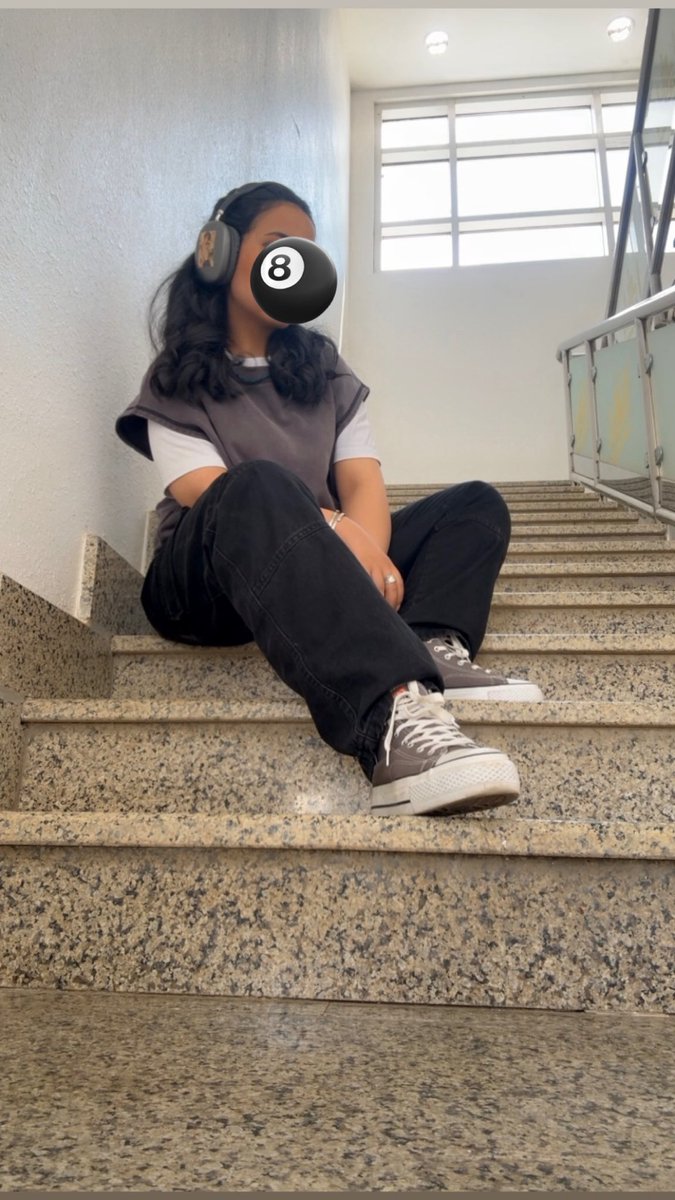 🎱 tweet media