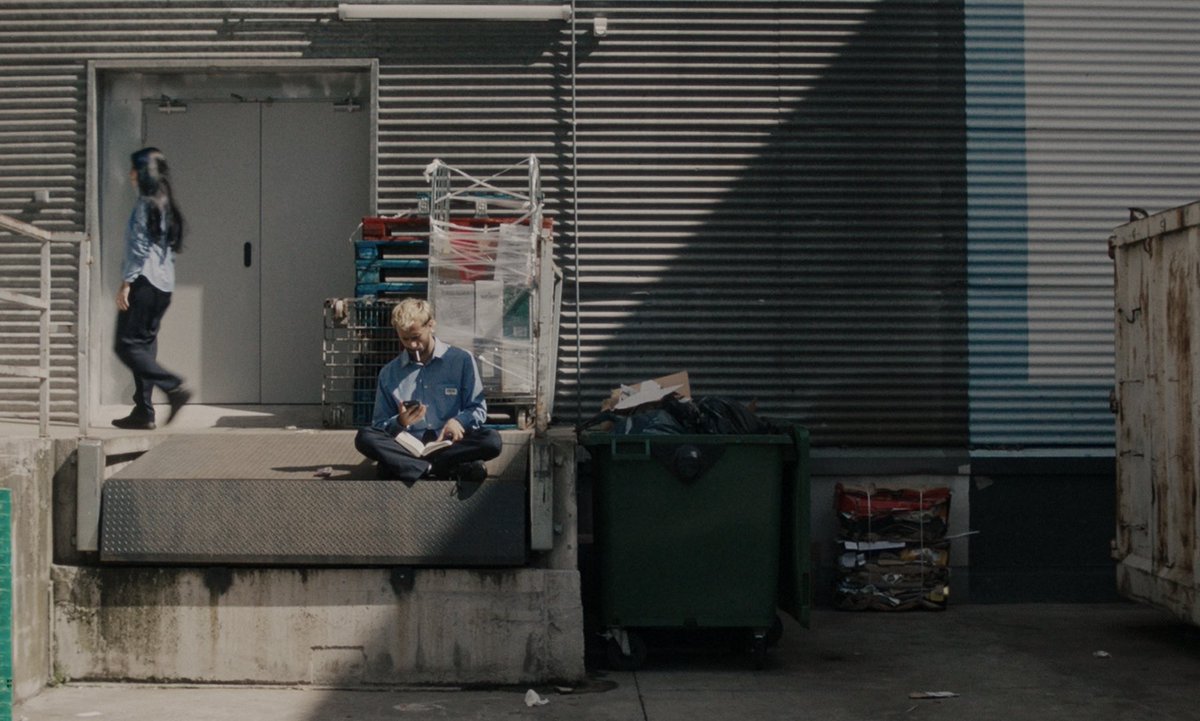 j_giner's tweet photo. Mi primera película, “Esta soledad”, protagonizada por Oriol Pla y Marina Salas, se estrena el 30 de octubre en cines, de la mano de @filmax y con la participación de @rtve y @Filmin. Comienza la aventura 🎺 #EstaSoledad https://t.co/lubcibQD6k