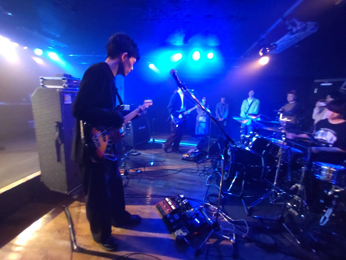 DGEBEL200SE's tweet photo. 家に帰ってからもジワジワ今夜のフロアライブの楽しさが蘇ってきて
またあのフロアに戻りたい帰りたい
そんな気持ち🥹
#thefivemorioka
#野蛮なハロー
#azalia
#ツキハムジヒナ https://t.co/ZWKE9VfgcU