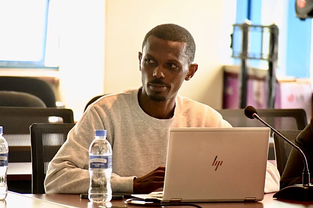 RwandaSouth's tweet photo. Uyu munsi, ku biro by'Intara hatangijwe  amahugurwa y’umunsi umwe ku kubarura no kumenya ECDs (HBECDs, Community &amp; School based) no gukurikirana ubwitabire bw’abana hifashishijwe ikoranabuhanga rya #Berulo.Yitabiriwe n’abashinzwe ECD n’uburinganire mu turere twa @RwandaSouth. https://t.co/LHCpIX7SYC