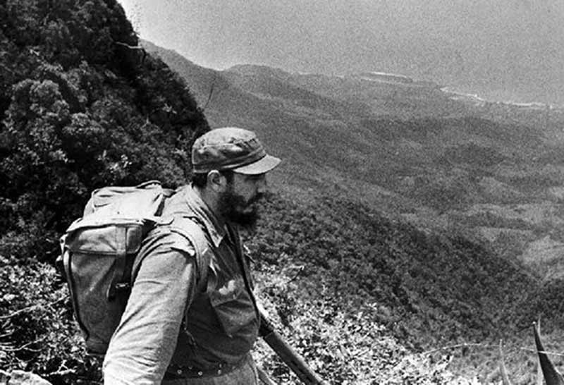 #BuenosDíasCub'🇨🇺
En los #AltosDeMompié #Fidel nos dió una clase magistral de como evaluar con objetividad, claridad y sentido crítico las decisiones basadas en las deficiencias para seguir venciendo obstáculos y dificultades...
#CubaVencerá <a href="/dpestgo/">DGE Santiago de Cuba</a>
#MiMóvilEsPatria <a href="/CubaMined/">MINED</a>