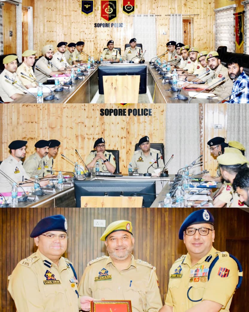 GulistanNewsTV's tweet image. Deputy Inspector General of Police, North Kashmir Range Baramulla, Dr. Vinod Kumar–IPS, today visited Police District Sopore and held a detailed security and crime review meeting.

#Sopore #Kashmir #JammuAndKashmir