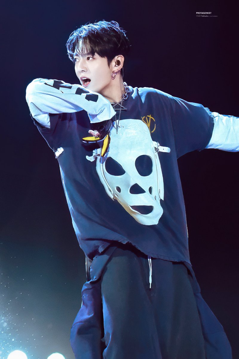 PROTAGONISTJJK's tweet image. It’s not only Jungkook belongs to the stage, it’s the stage belongs to him.

#정국 #JUNGKOOK 
#BTS @BTS_twt
#BTS_ARIRANG #BTS_WORLDTOUR_ARIRANG