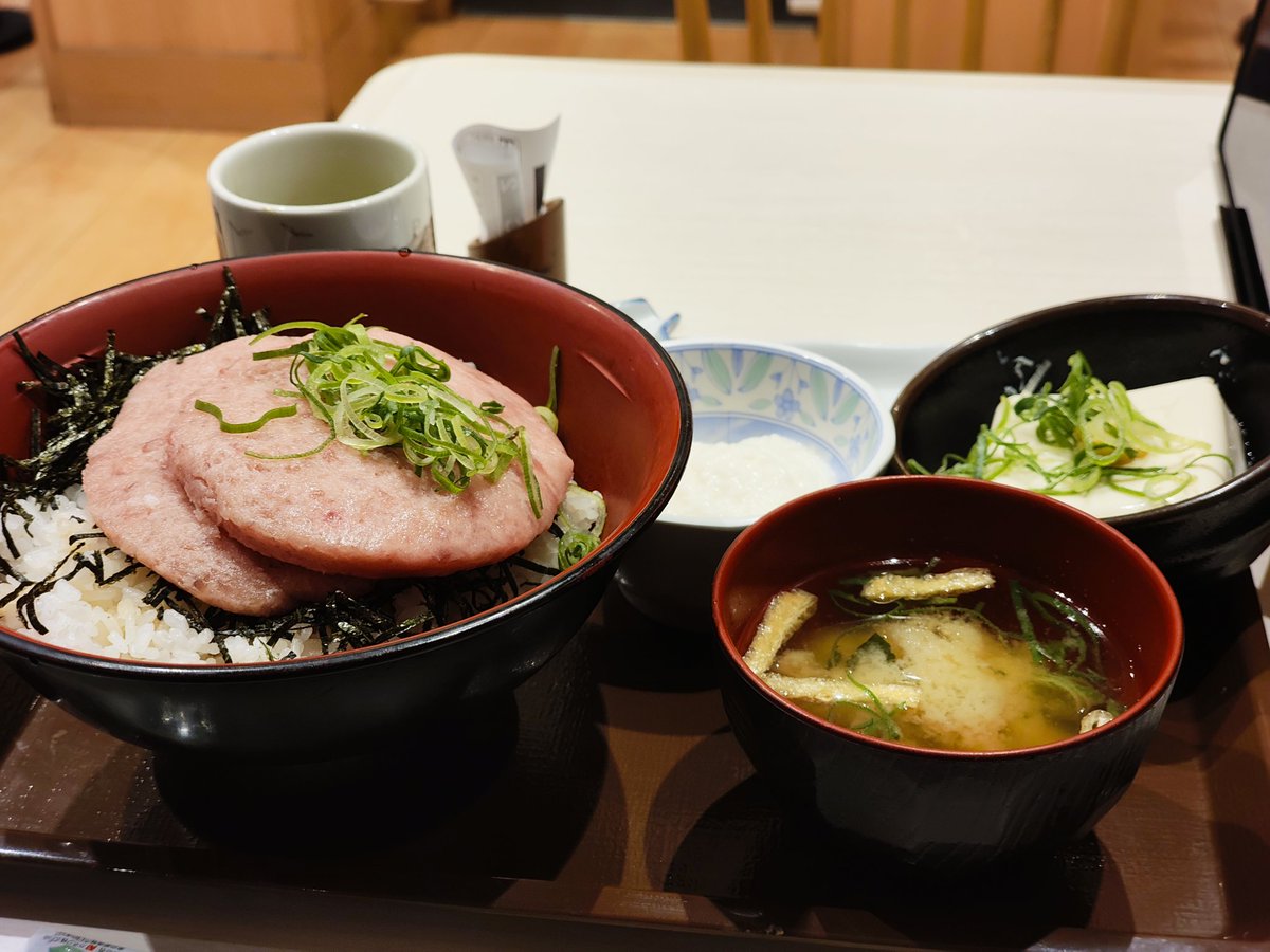タンドリーネコ tweet media
