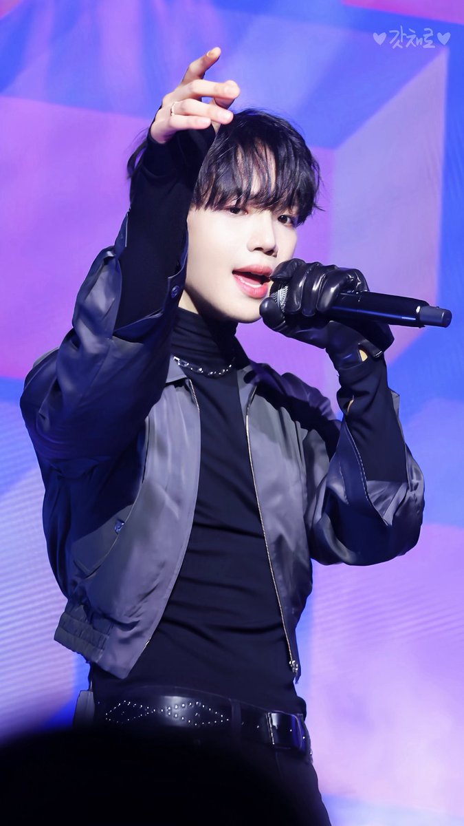 갓_채채 tweet media