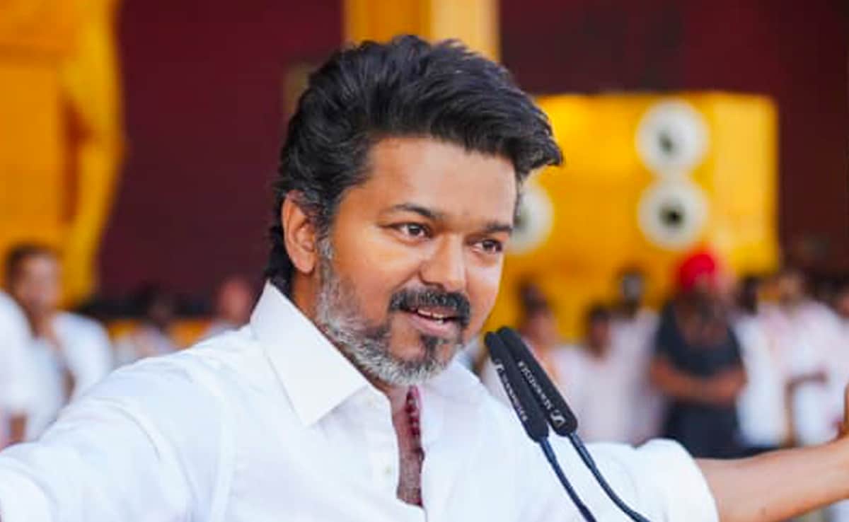 Ravi_KumarBLY's tweet photo. जो ऐतिहासिक फेरबदल 2026 में Actor Vijay ने तमिलनाडु में किया है, वही दृश्य 2027 में उत्तर प्रदेश के अंदर @BhimArmyChief चन्द्रशेखर आजाद के नेतृत्व में दोहराया जाएगा 🔥

देश की राजनीति अब धीरे-धीरे करवट ले रही है...!!

#electionresult2026
#TheStatesmanMandate https://t.co/HLp2OOQrYH