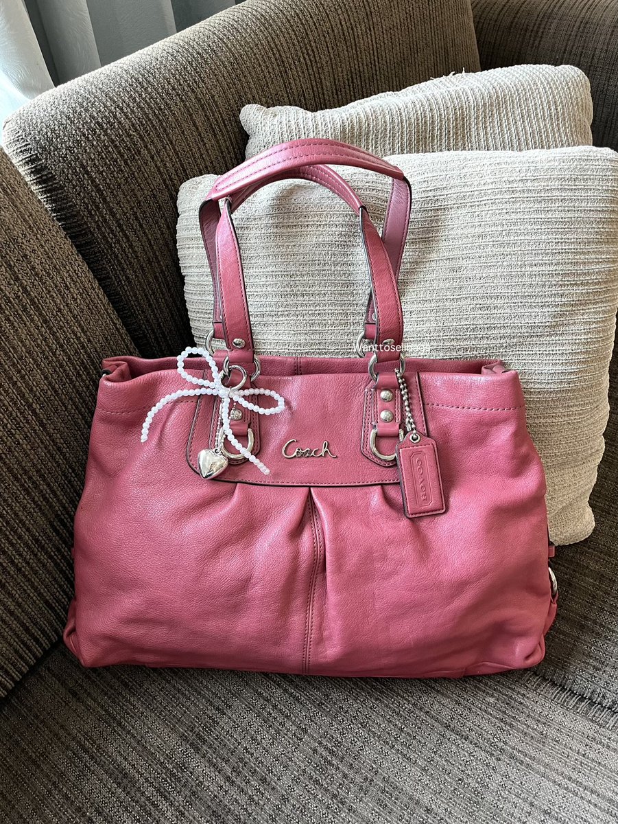 wanttosellbags 👜✨ tweet media